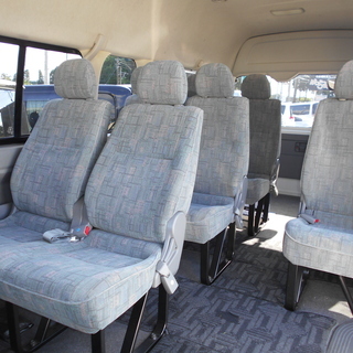 自社ローンあり！ガソリン100リットルプレゼント☆走行少な目！ナビ&ETC付き！エブリーオート本店☆トヨタ☆ハイエースワゴン☆グランドキャビン☆10人乗り☆2700ｃｃ☆の画像