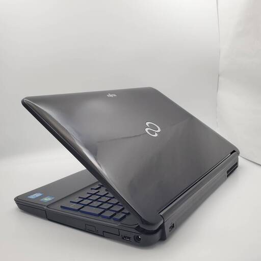 富士通   Corei5 メモリ8GB SSD256GB ノートパソコン