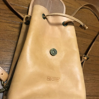 BREE  ヌメ革　リュック