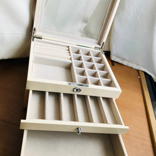 【お譲り先決まりました】ジュエリーボックス・アクセサリー収納の画像
