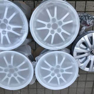 値下げ❗️ほぼ新品！トヨタ純正新型プリウスアルミホイール　ホイー...