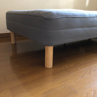 ニトリの足付きマットレス（シングル）の画像