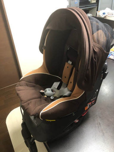 エールべべ チャイルドシート