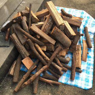 【お話し中】キャンプに！　薪　まき　木片