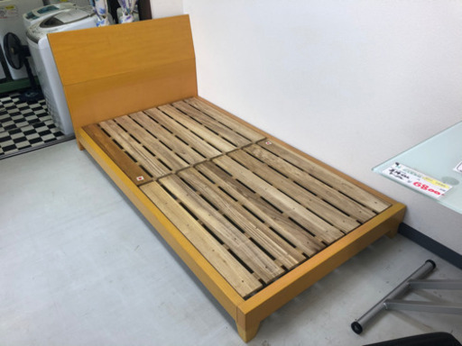 【リサイクルショップ八光　田上店　配達・設置OK】木目調　シングルベッド