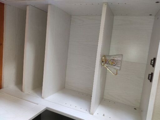 急募！！！売ります！食器棚