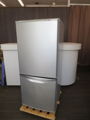 ■ナショナル　2ドア冷蔵庫　135L　NR-B143J-S