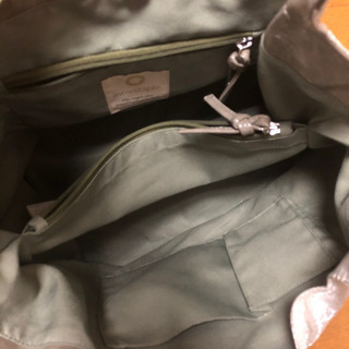 〈お譲り先確定済み〉A4も入るトートバッグ無料で差し上げます！通勤、通学にも🙆‍♀️の画像