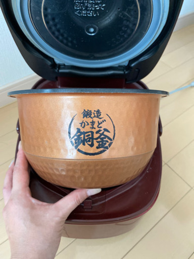 炊飯器　東芝真空IH ジャー炊飯器