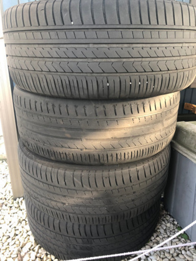 ヴェルファイア用タイヤ&ホイールセット　ロックナット付き