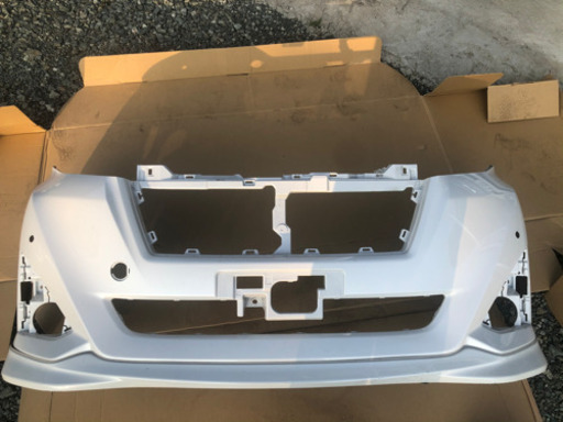 トヨタルーミー 、ダイハツ トール　バンパー中古