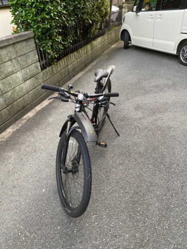 カッコイイ、ほぼ新品です