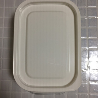 タッパー、お皿、お皿立ての画像