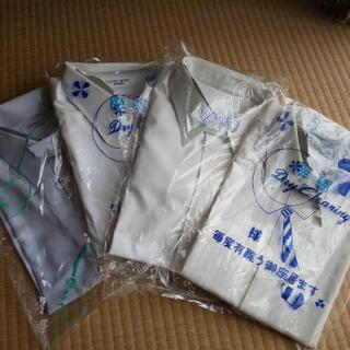 【クリーニング済】ワイシャツ４枚