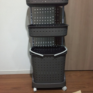 ランドリーバスケット　3段の画像