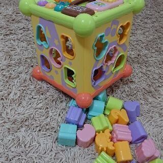 型はめ ブロック 知育玩具の画像