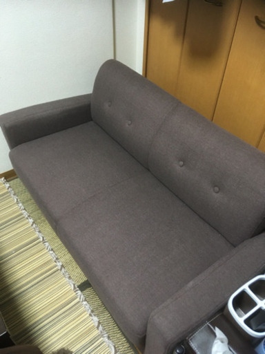 2人がけ用ソファーです。
