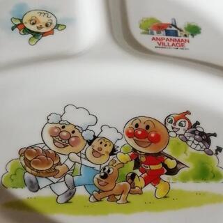 アンパンマン　CORELLE プレートの画像