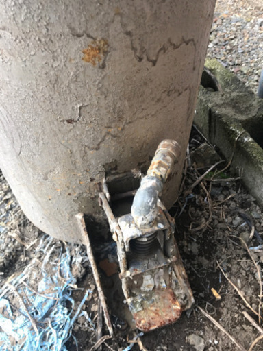 一斗缶潰す機械