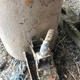 一斗缶潰す機械