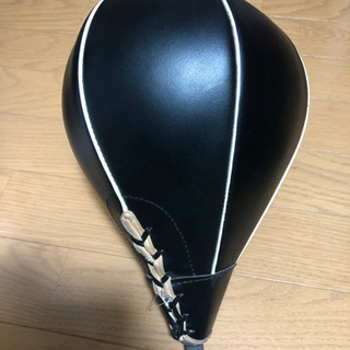 パンチングボールの頭？