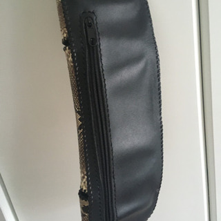 本物パイソン　定価30万　処分価格での画像