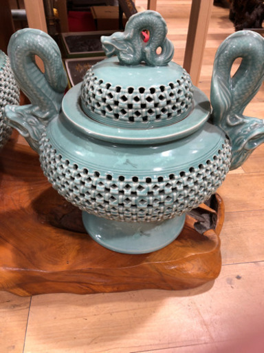 オススメ‼︎   青磁　大壺　現品限り　フタ付　飾り　インテリア