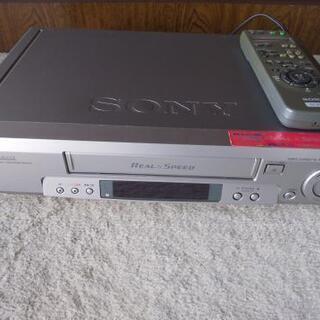 SONY  SLV-100 VHSビデオデッキ 他