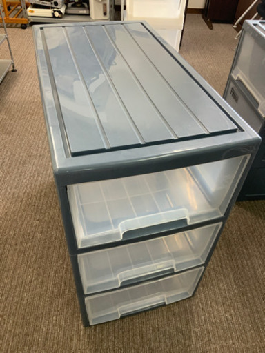 クローゼット収納　三段　大きめ　中古^_^
