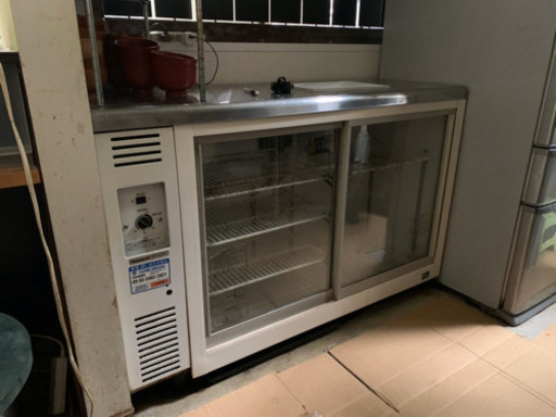 冷蔵ショーケース1