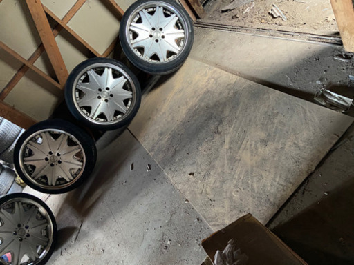 ヴァリアンツァ20インチタイヤセット^ - ^