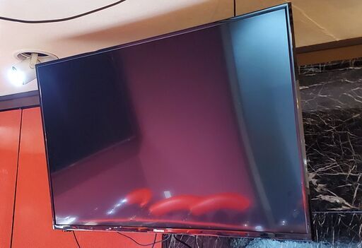 半年使用19年式　43v型 フルハイビジョン液晶テレビ Hisense 843A50   ＋　壁掛け稼働アーム＆取付サポート
