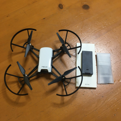 Tello テロー 小型ドローン スマホ連携　DJI