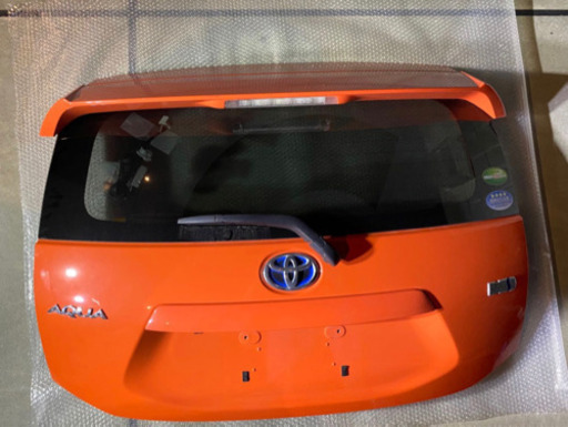 アクア　トランク