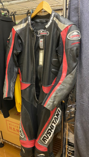 クシタニ レザースーツ