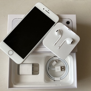 美品】iPhone8 64GB SIMロック解除済み