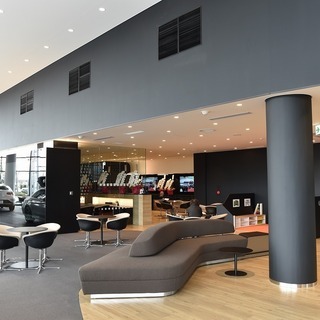 ☆未経験OK☆国産ディーラーのショールームスタッフ募集！働きやすい職場でおすすめです！の画像