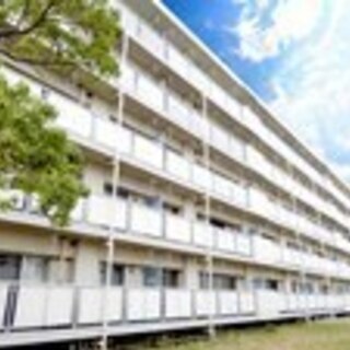 追焚機能・室内洗濯機置場・エアコン・温水洗浄便座完備、すべて洋室...