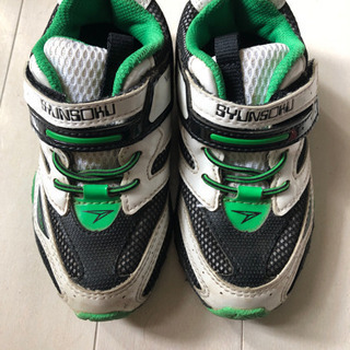 子供靴　スニーカー瞬足　16㎝の画像