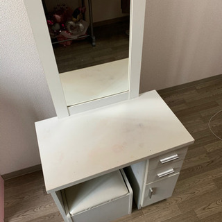 ドレッサー（無料です）の画像