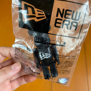 NEW ERA ニューエラ キーケース ベアブリック ブラック 黒の画像