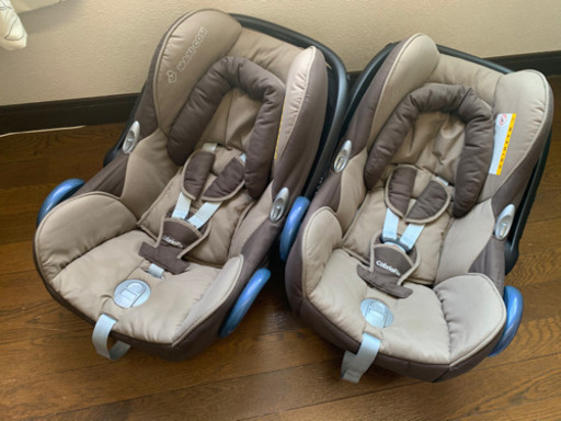 【美品】マキシコシ　カブリオフィックス　ベビーシート　2台