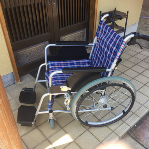 車椅子 自走式 ノーパンクタイヤ  お譲り致します