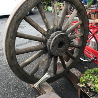大八車、馬車、馬車の車輪、大八車の車輪、荷車、超大型車輪の画像