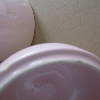 【最終処分】　訳あり　ふた付き　いちご型　容器　食器　調味料入れ　小物入れの画像