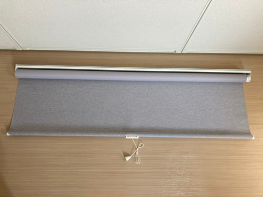 【大幅値下げ】新品ロールスクリーン　巾124cm×丈80cm 色:グレー