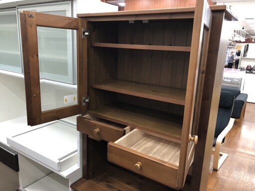 二枚扉食器棚　【トレファク所沢店】