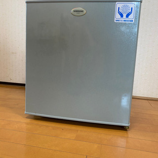 小型冷蔵庫の画像