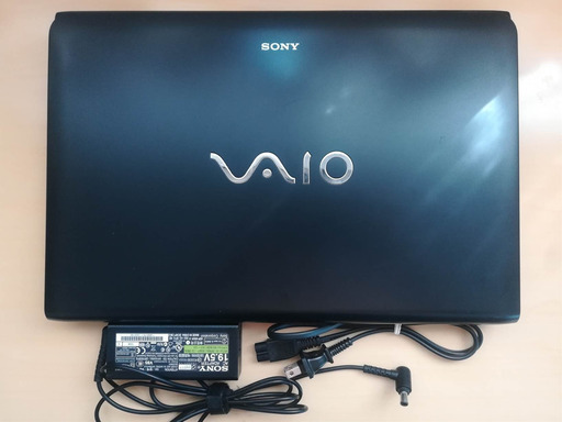 ノートパソコン SONY VAIO SVE15114FJB CPU:core i3 メモリ:4GB HDD:320GB OS:Wind