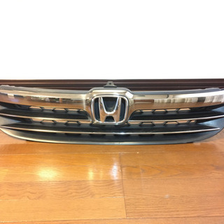 ホンダステップワゴン　フロントグリル
